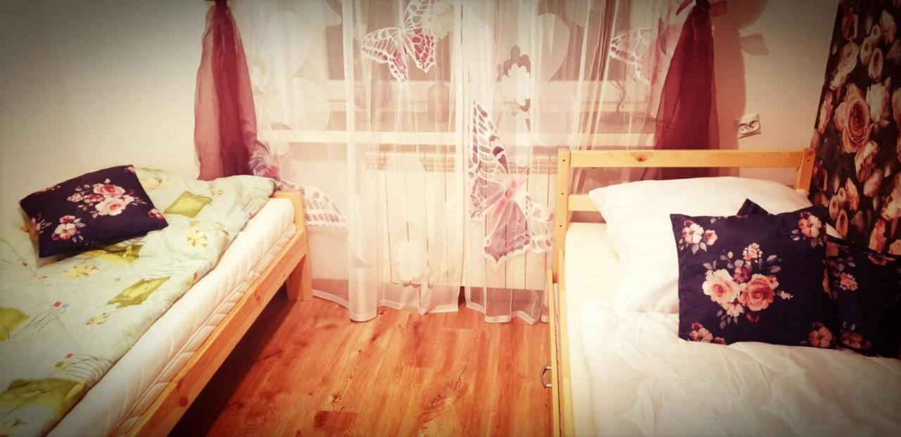 Apartament Wrzos Bieszczady Czarna  Buitenkant foto